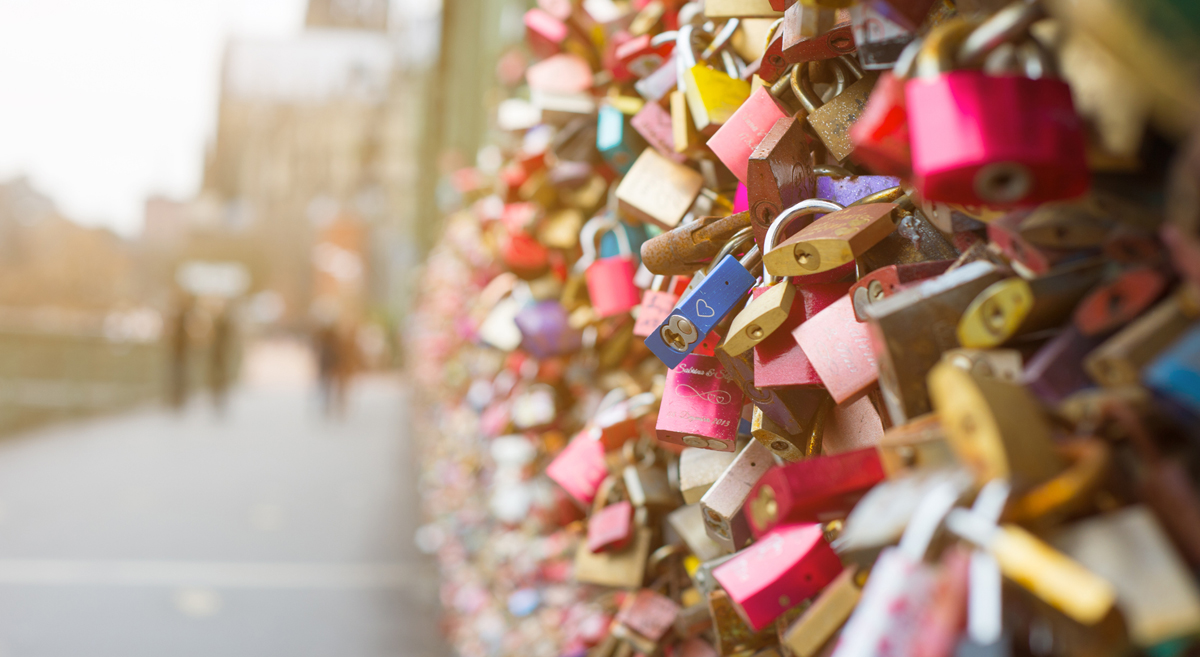 love lock issues on bridges